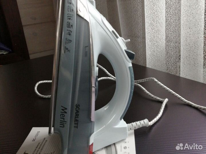 Утюг scarlett SC-1331S