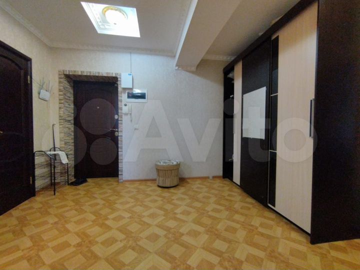 2-к. квартира, 85 м², 7/9 эт.
