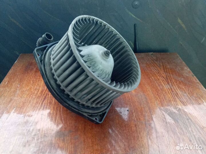 Моторчик отопителя Nissan Wingroad Y10