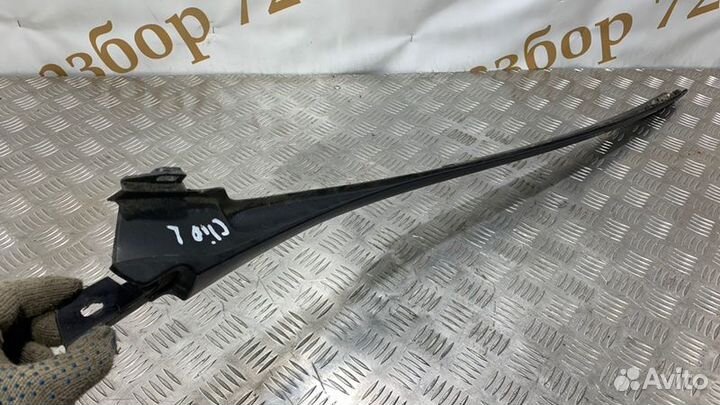 Молдинг лобового стекла левый Renault Clio BR