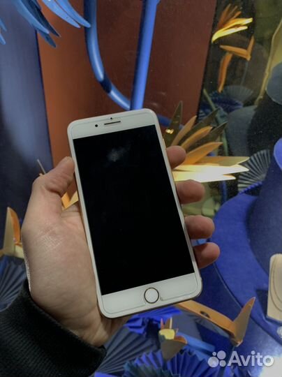 iPhone 8 Plus, 64 ГБ