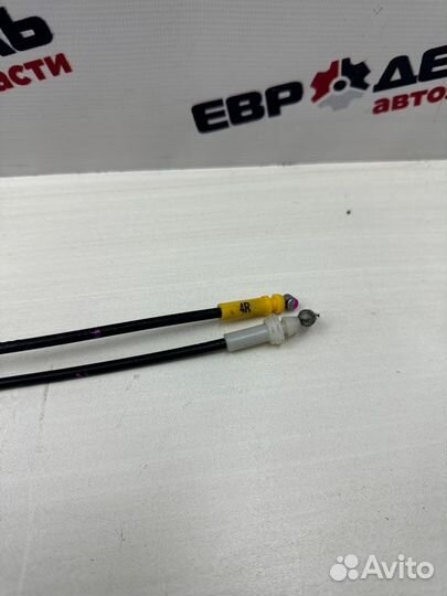 Трос замка двери задний левый Toyota Corolla E150