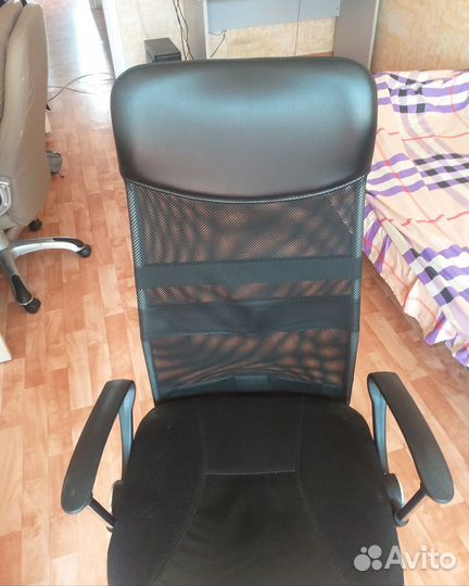 Офисное кресло руководителя