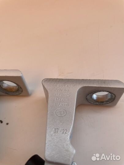 Петля двери задней левой VW Tiguan 2 2022