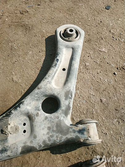 Рычаг передний skoda superb 2 2014 г