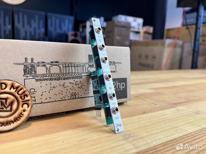 Eurorack модуль 2hp S+H