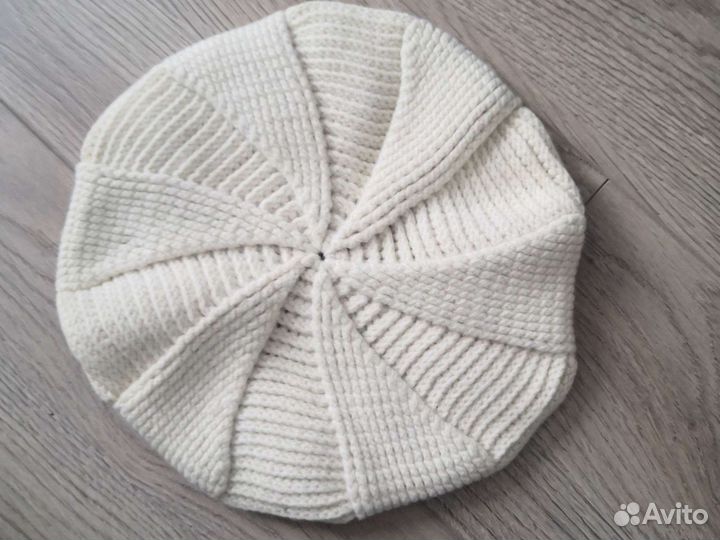 Берет вязаный