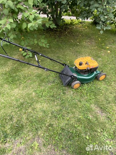 Газонокосилка бензиновая
