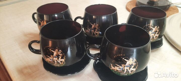 Набор чайный,5 чашек и блюдца