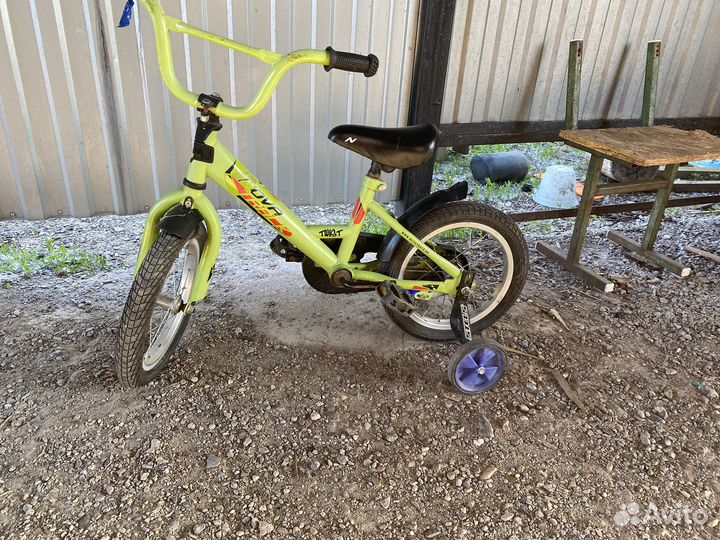 Четырех колесный велосипед