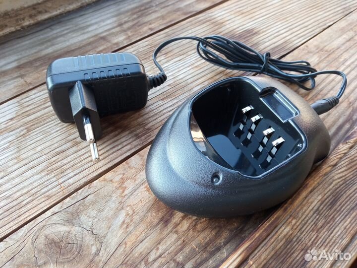 Зарядное устройство Kenwood TH-F5