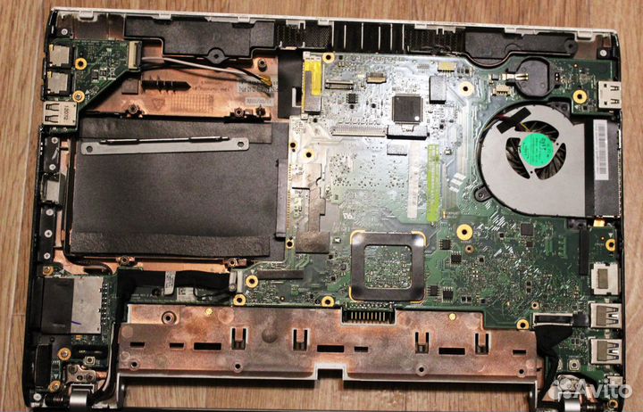 Нетбук Asus 1225B по запчастям