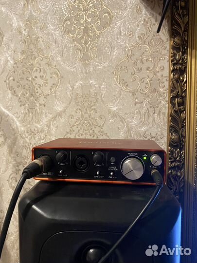 Focusrite scarlett 2i2