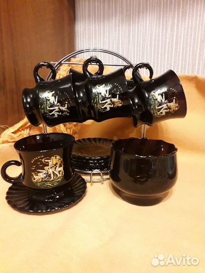 Красивый сервиз новый цветное стекло с золотом