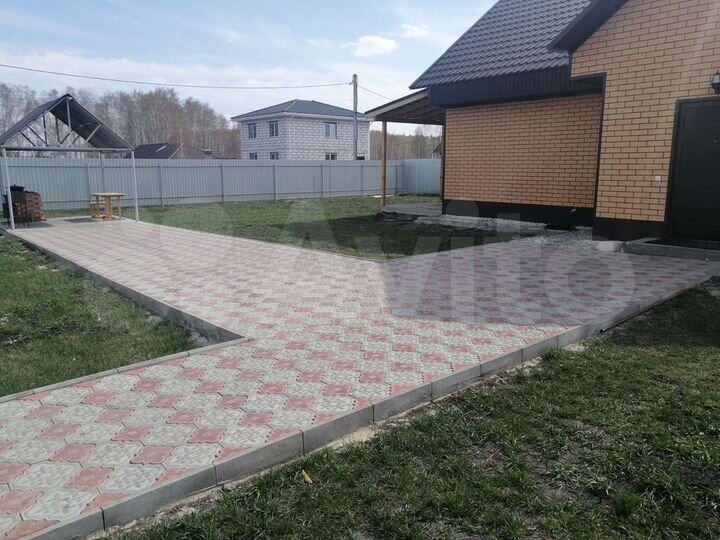 Коттедж 150 м² на участке 11 сот.