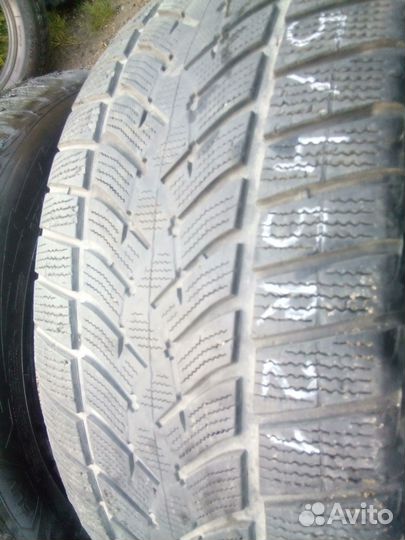 Goodyear UltraGrip Performance SUV Gen-1 275/45 R21