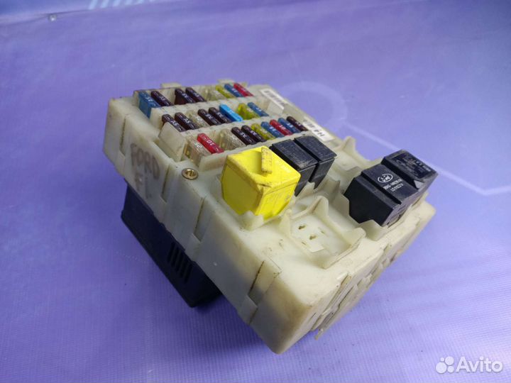 Блок предохранителей Ford Focus 1