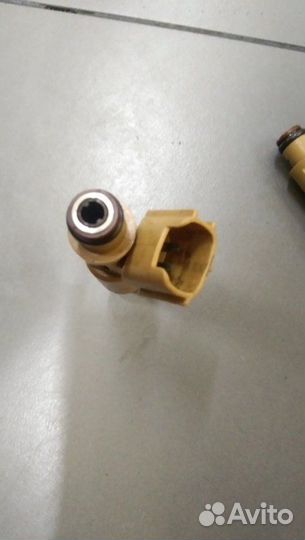 Форсунки топливные комплект Toyota Vista ZZV50