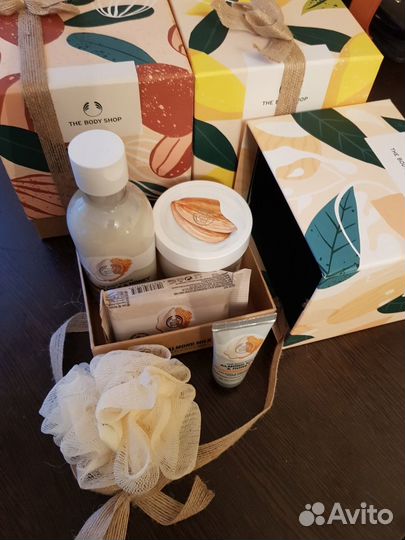 The Body Shop подарочный набор Ши и Миндальное