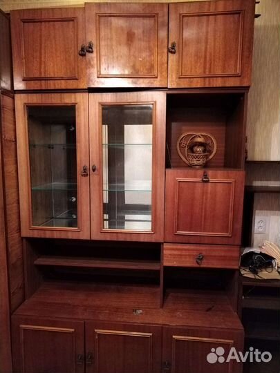 Стенка в гостиную