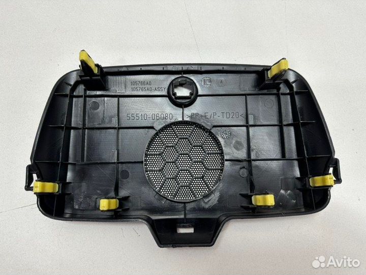 Накладка центрального динамика передняя Toyota