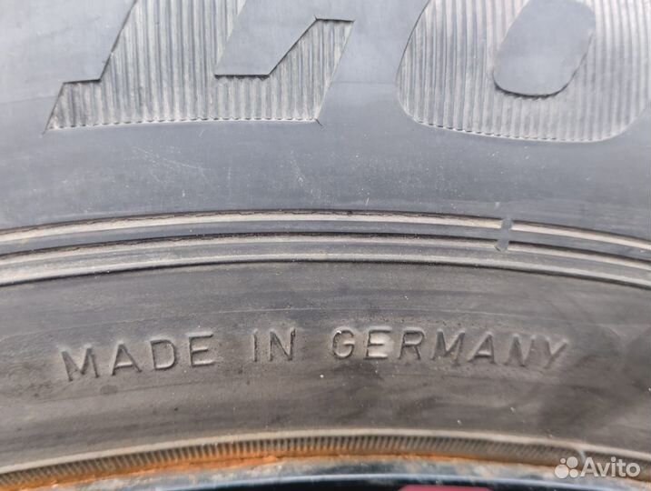 Dunlop Ice Touch 215/65 R16