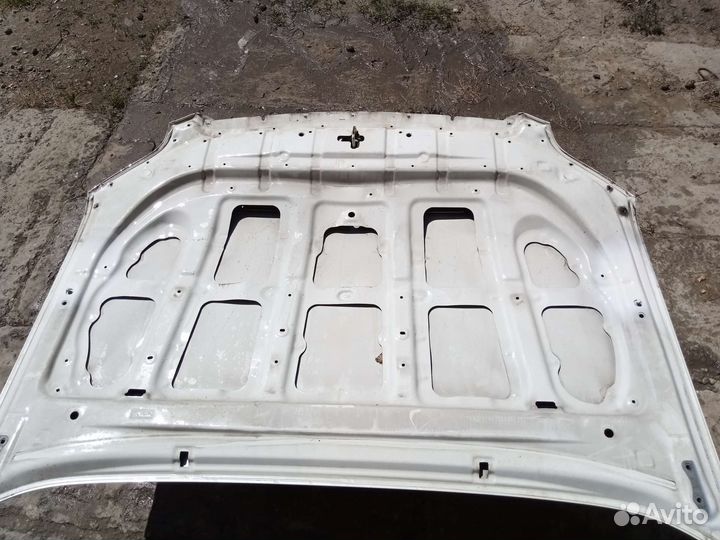 Капот на toyota prado 150 (цвет белый) оригинал