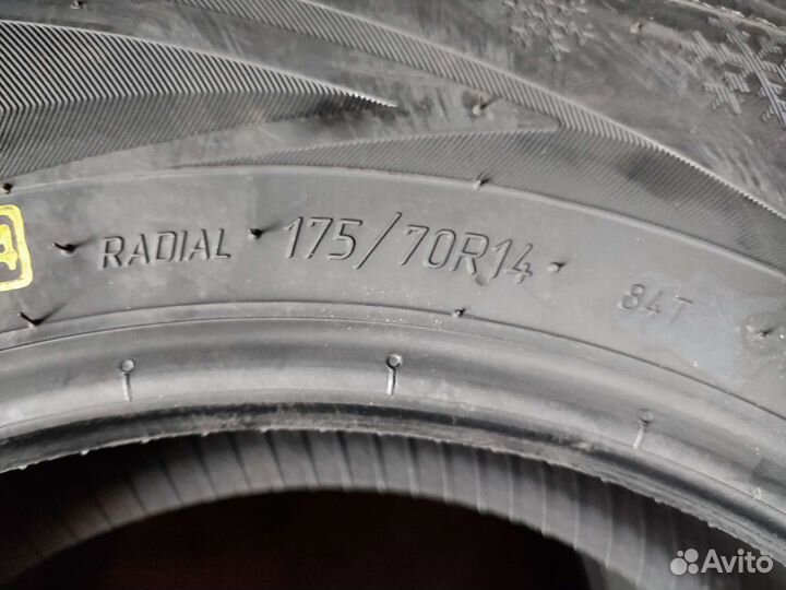 Viatti Brina Nordico V-522 175/70 R14
