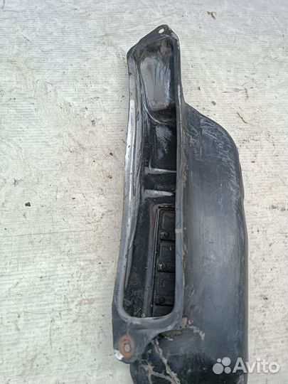 Решетка вентиляционная Toyota Hiace правая