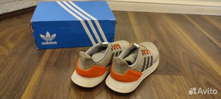 Кроссовки adidas 35 1/2 размер