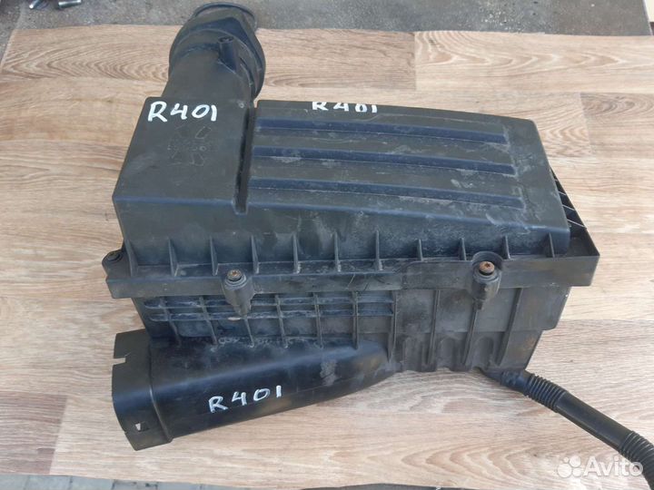 Корпус воздушного фильтра Фольксваген Пассат Б6