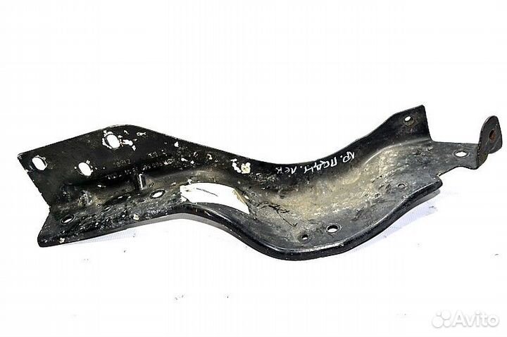 Кронштейн подножки, левый mercedes-benz Actros MP4