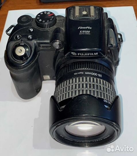 Цифровой фотоаппарат Fuji FinePix S9500