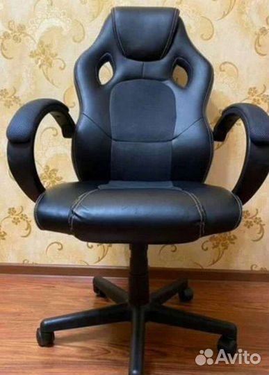 Компьютерное игровое кресло