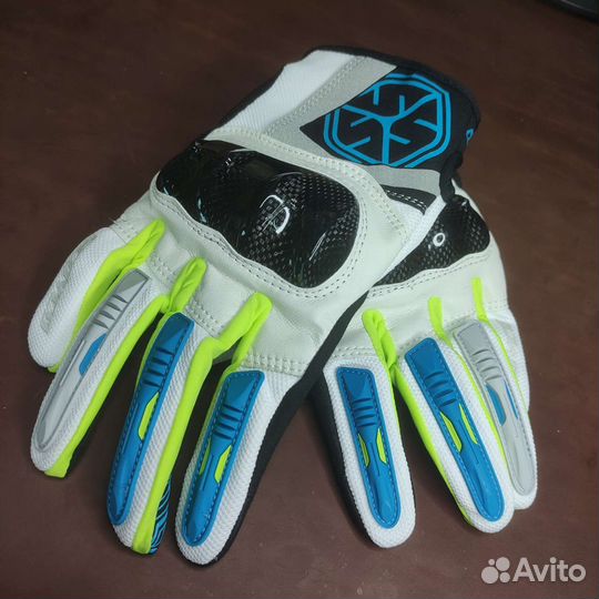 Мотоперчатки Scoyco MC122