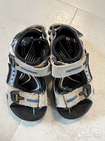 Ecco босоножки 24