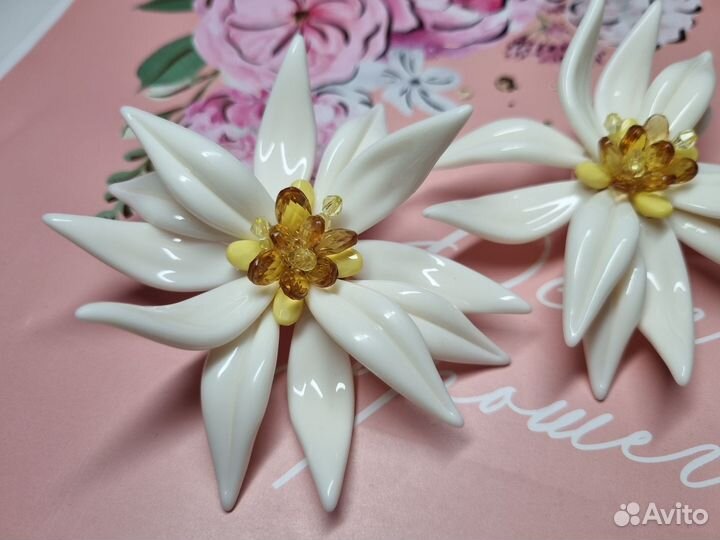 Серьги крупный цветок