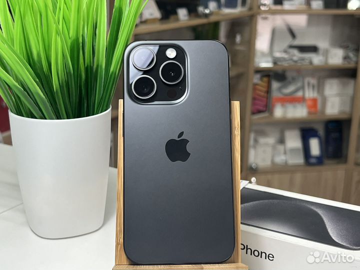 iPhone 15 Pro, 256 ГБ