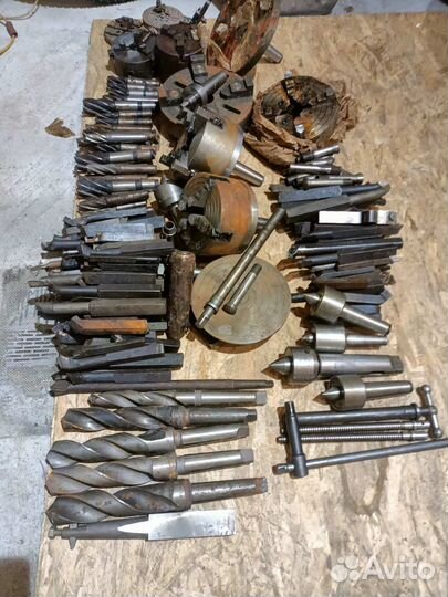 Оснастка к токарному станку и свёрла