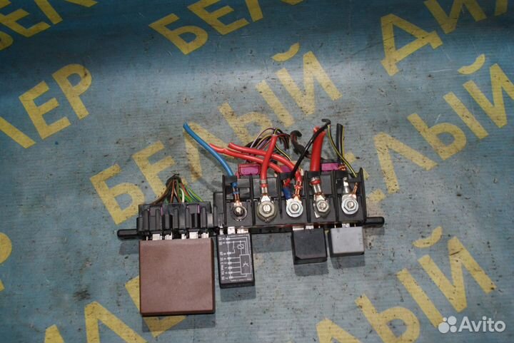 Блок предохранителей Volkswagen Golf 4 Variant