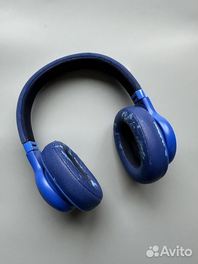 Беспроводные наушники JBL e55bt
