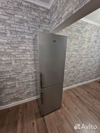Холодильник Beko rcnk 321K21 S (в ремонт)