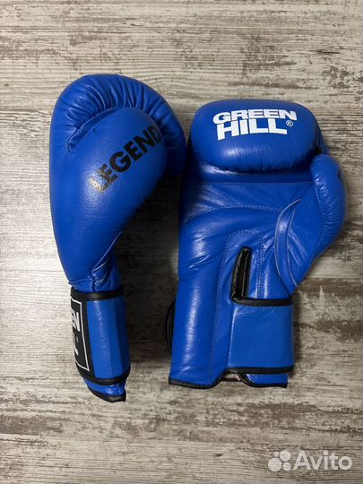 Боксерские перчатки