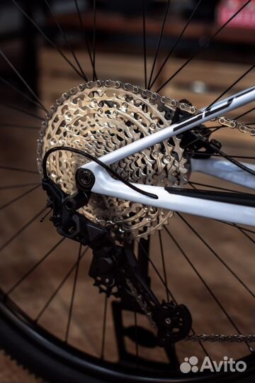 Велосипед Superior XF 929 RC Gloss White/Hologram