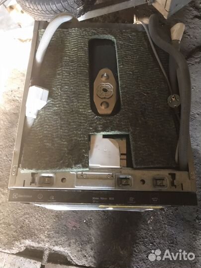 Продам посудомоечную машину электролюкс