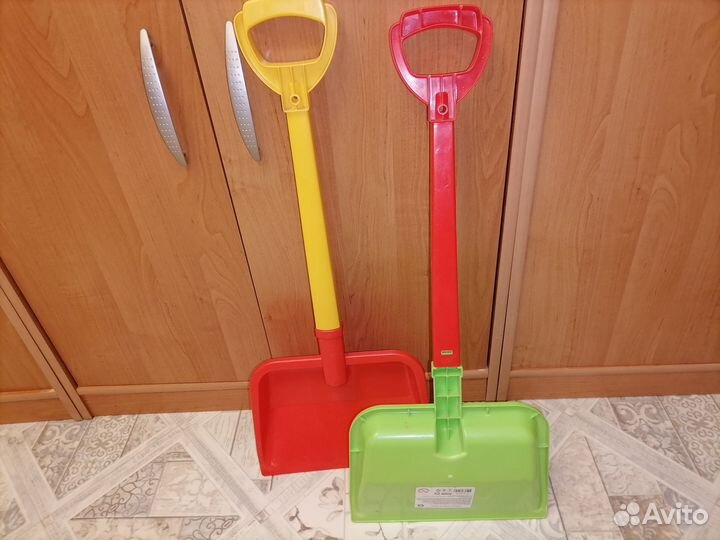 Детские совковые лопаты