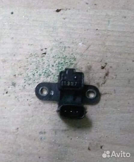 Датчик коленвала Mitsubishi Carisma 1.6 4G92