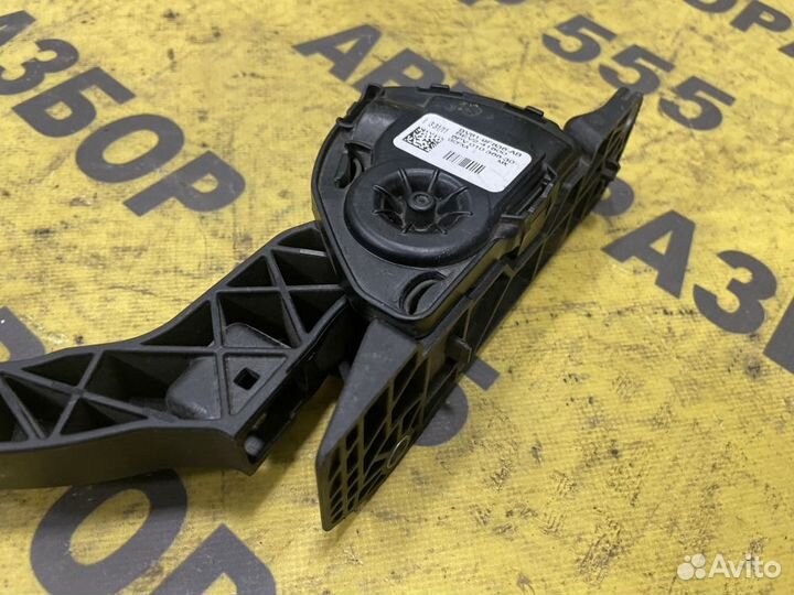 Педаль газа Ford Focus 3