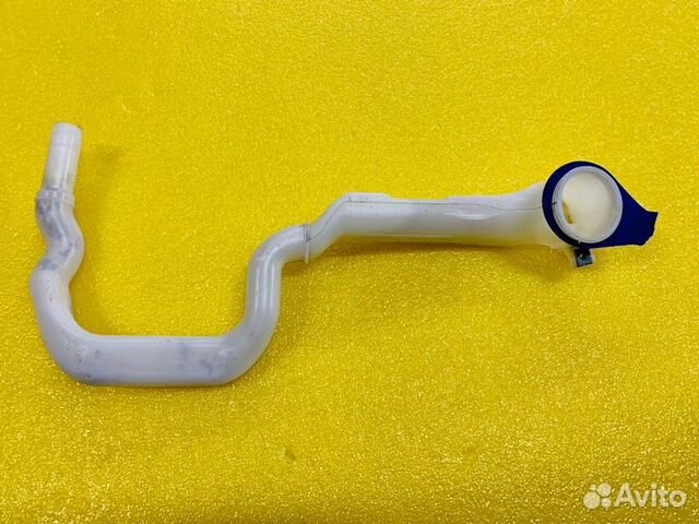 Горловина бачка омывателя передняя Porsche Cayenne