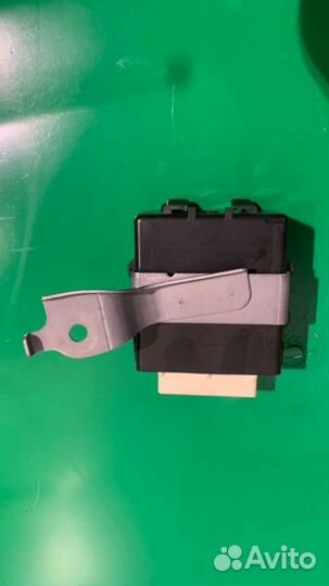 Блок управления стеклоочистителем Toyota Camry V55